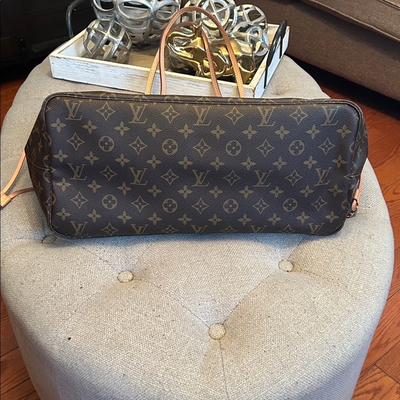 Authentic Louis Vuitton GM Neverfull monogram Pivoine & wristlet - Picture 9 of 14